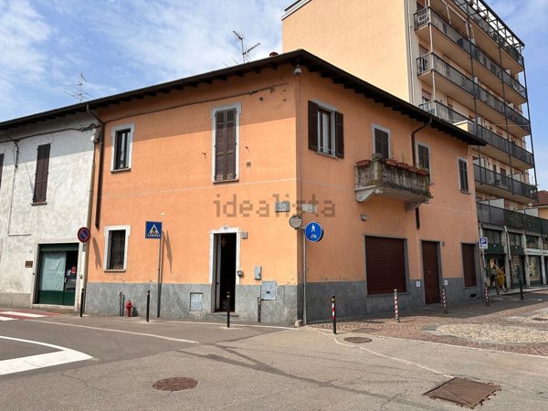appartamento in vendita a Ferno