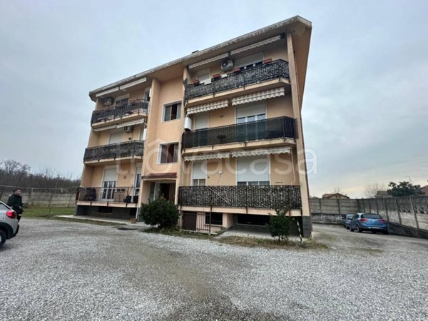 appartamento in vendita a Ferno