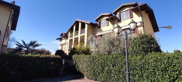 appartamento in vendita a Ferno