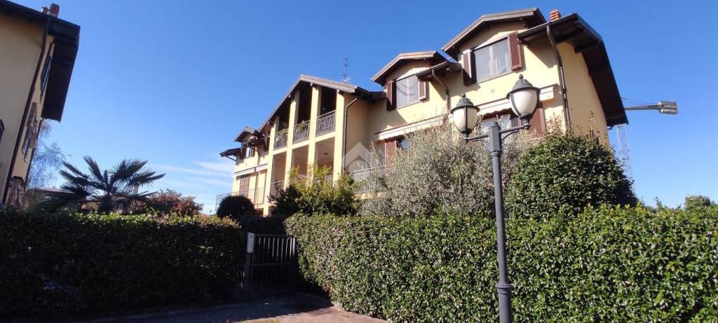 appartamento in vendita a Ferno