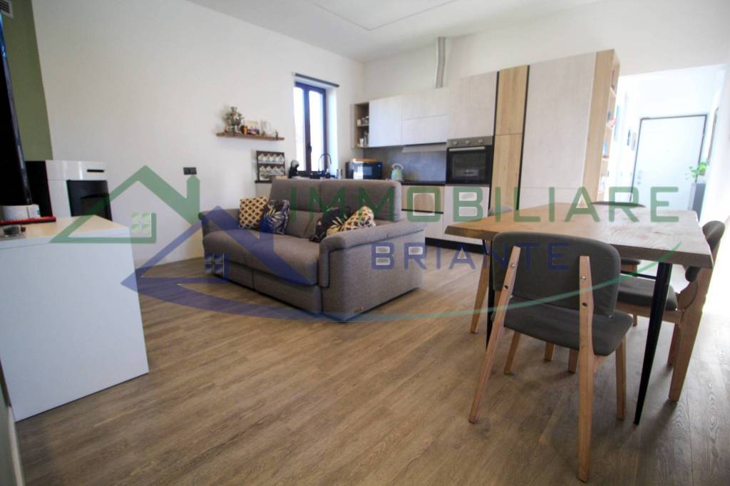 appartamento in vendita a Ferno