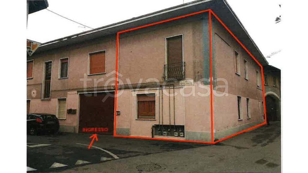 appartamento in vendita a Ferno in zona San Macario