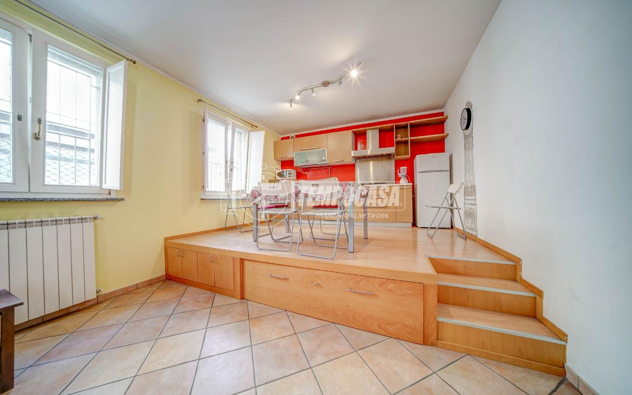 appartamento in vendita a Ferno