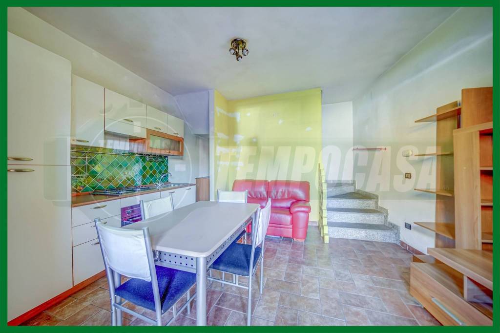 appartamento in vendita a Ferno