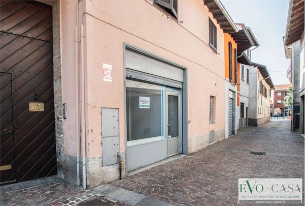 negozio in vendita a Ferno