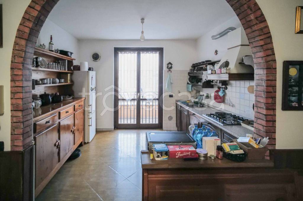 casa indipendente in vendita a Ferno