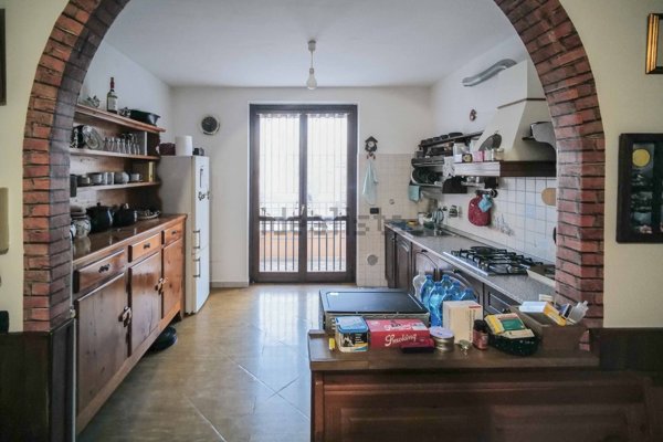 casa indipendente in vendita a Ferno