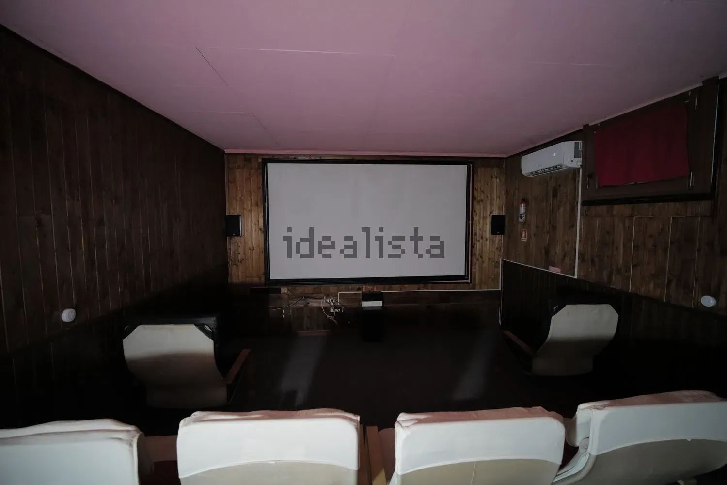 casa indipendente in vendita a Ferno