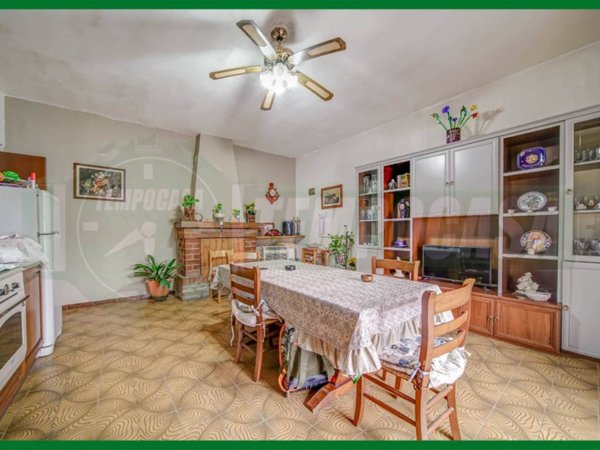 appartamento in vendita a Ferno