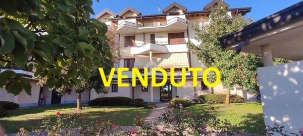 appartamento in vendita a Ferno in zona San Macario