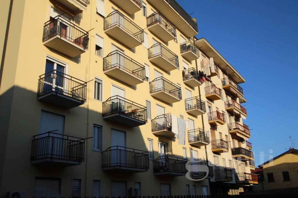 appartamento in vendita a Ferno in zona San Macario