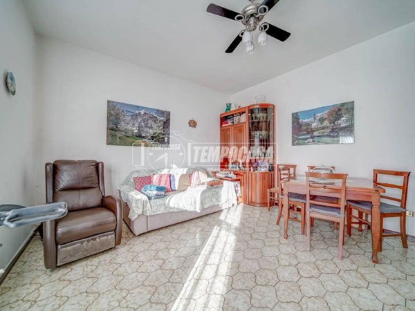 casa indipendente in vendita a Ferno