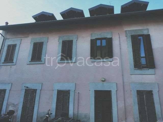 appartamento in vendita a Ferno