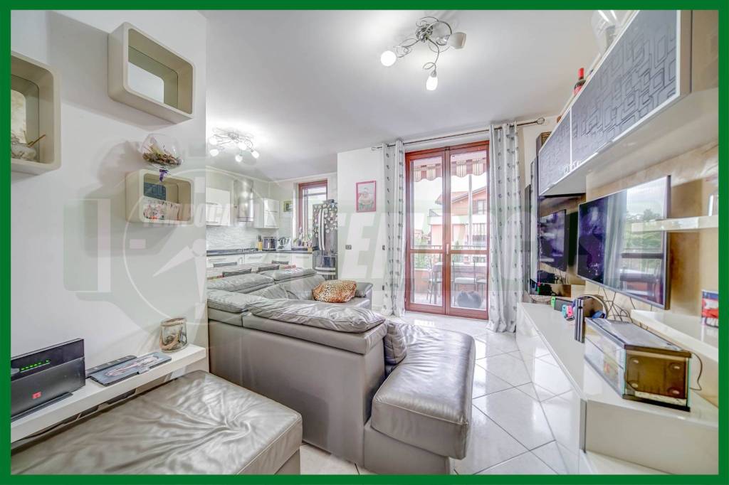 appartamento in vendita a Ferno