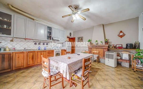 appartamento in vendita a Ferno