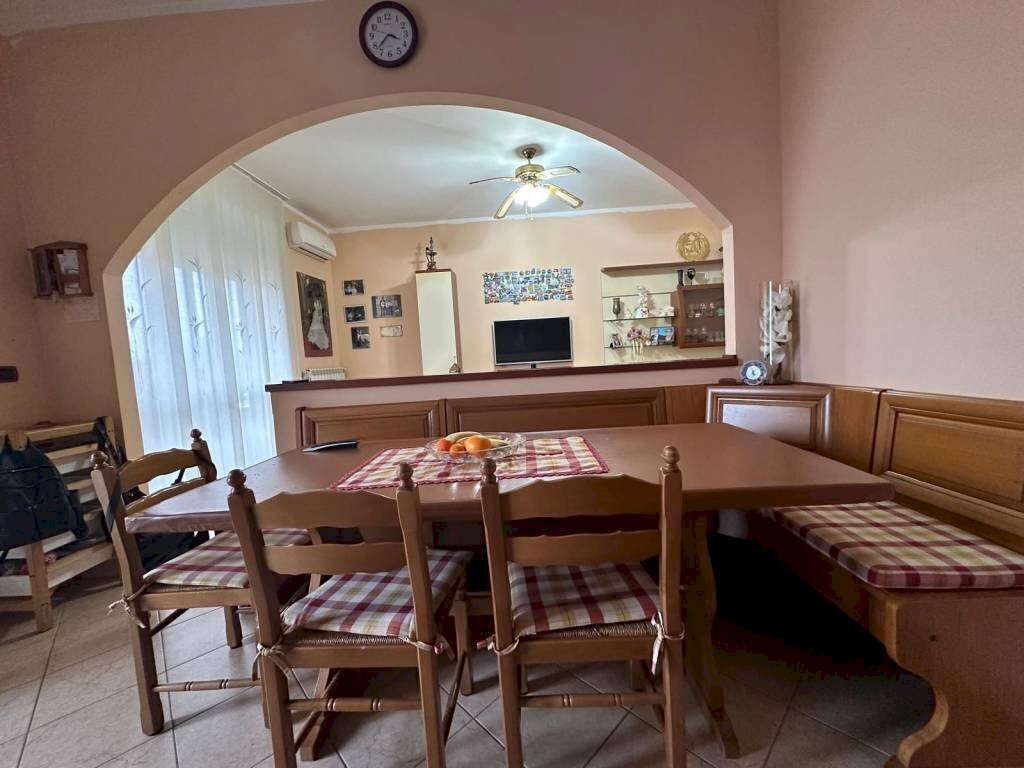 appartamento in vendita a Ferno