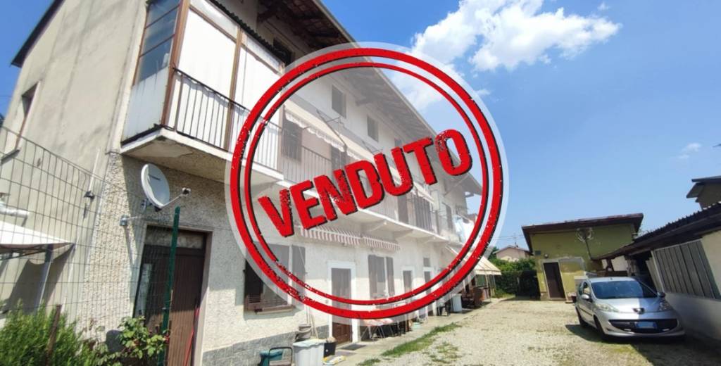 appartamento in vendita a Ferno