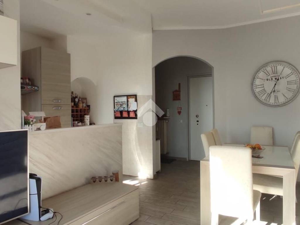 appartamento in vendita a Ferno in zona San Macario