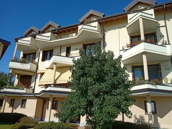 appartamento in vendita a Ferno