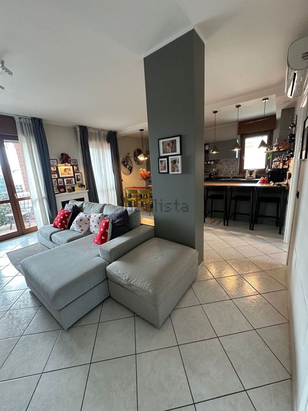 appartamento in vendita a Ferno