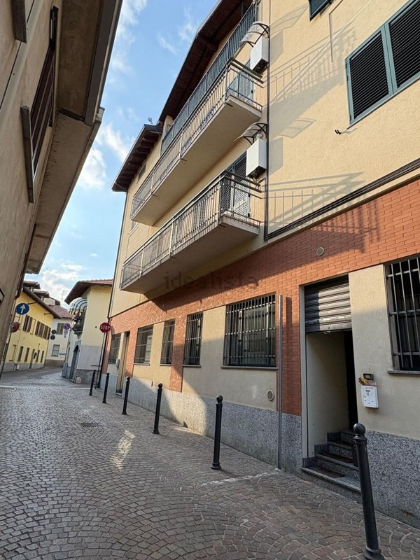 appartamento in vendita a Ferno