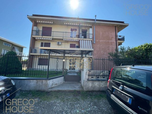 appartamento in vendita a Ferno in zona San Macario