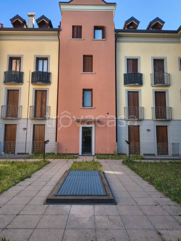 appartamento in vendita a Ferno