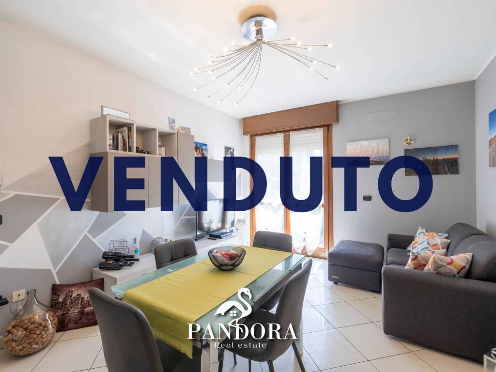 appartamento in vendita a Ferno in zona San Macario