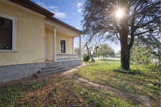 casa indipendente in vendita a Ferno in zona San Macario