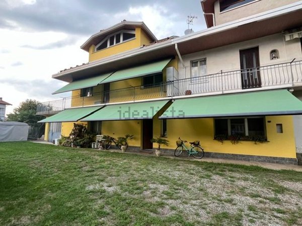 casa indipendente in vendita a Ferno in zona San Macario
