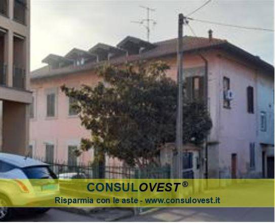 appartamento in vendita a Ferno