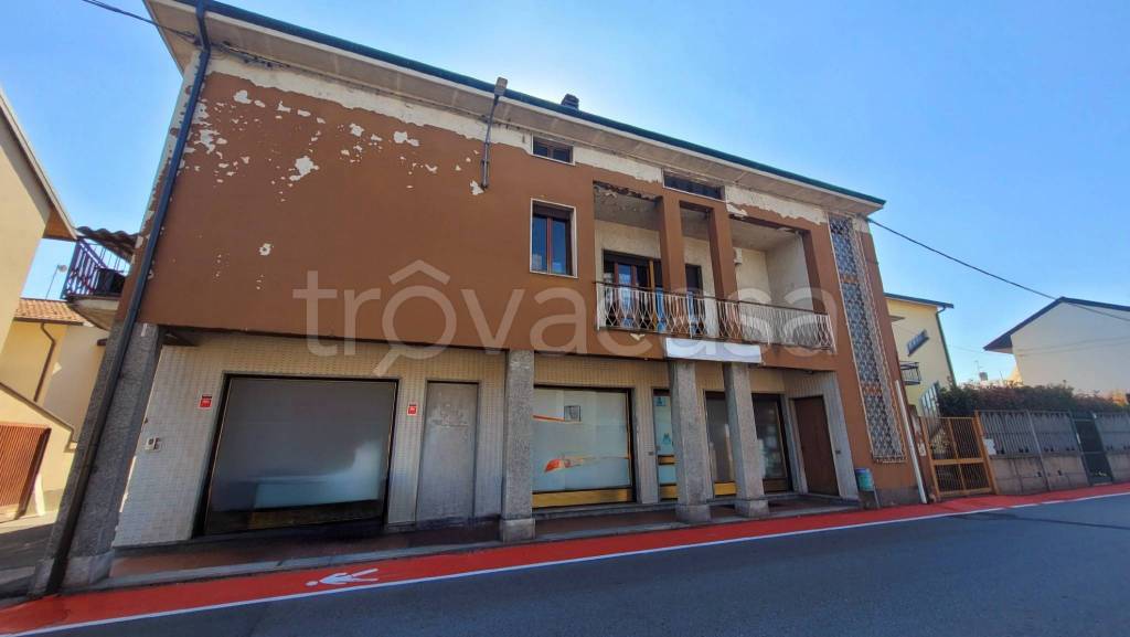 appartamento in vendita a Ferno in zona San Macario