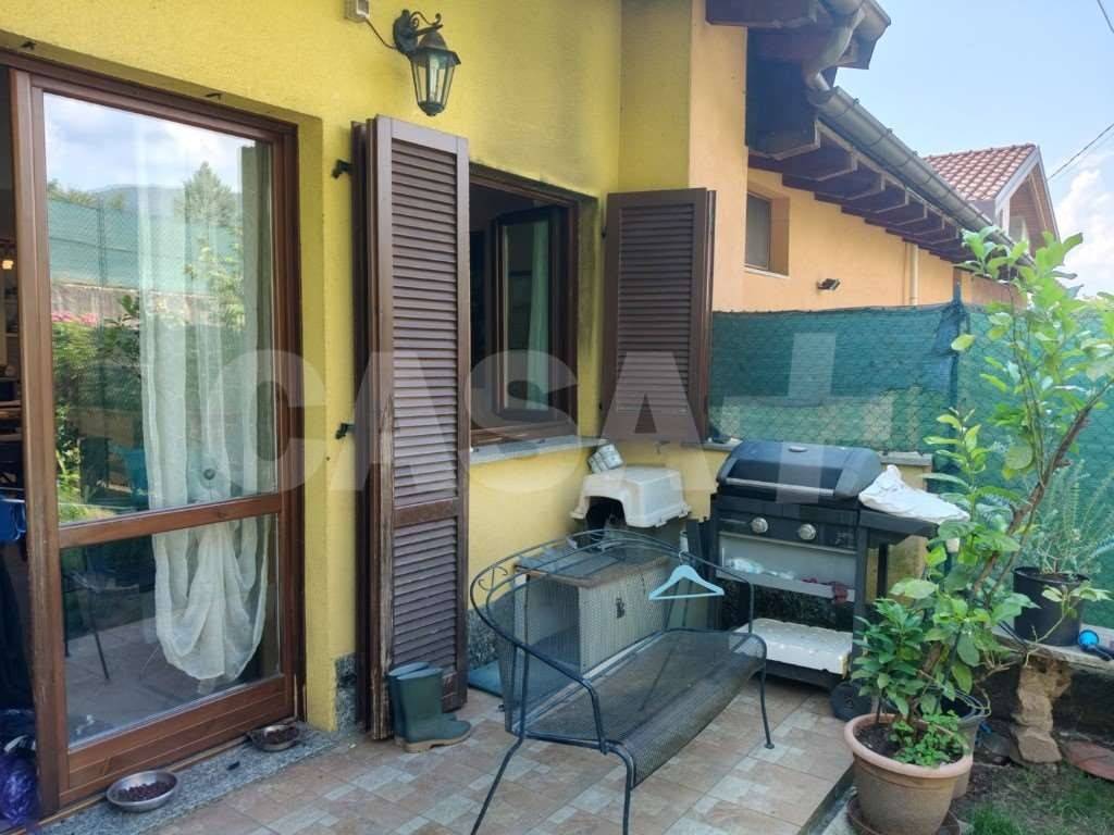 casa indipendente in vendita a Ferrera di Varese