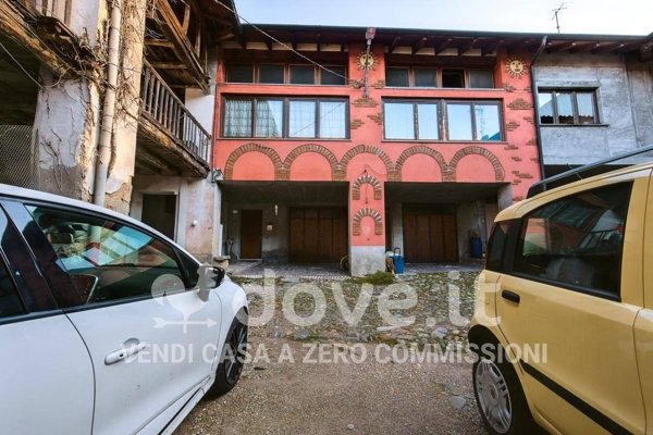 appartamento in vendita a Ferrera di Varese