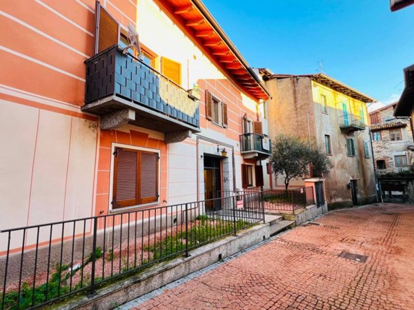 appartamento in vendita a Ferrera di Varese