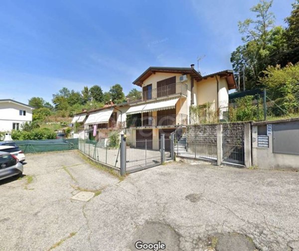 appartamento in vendita a Ferrera di Varese