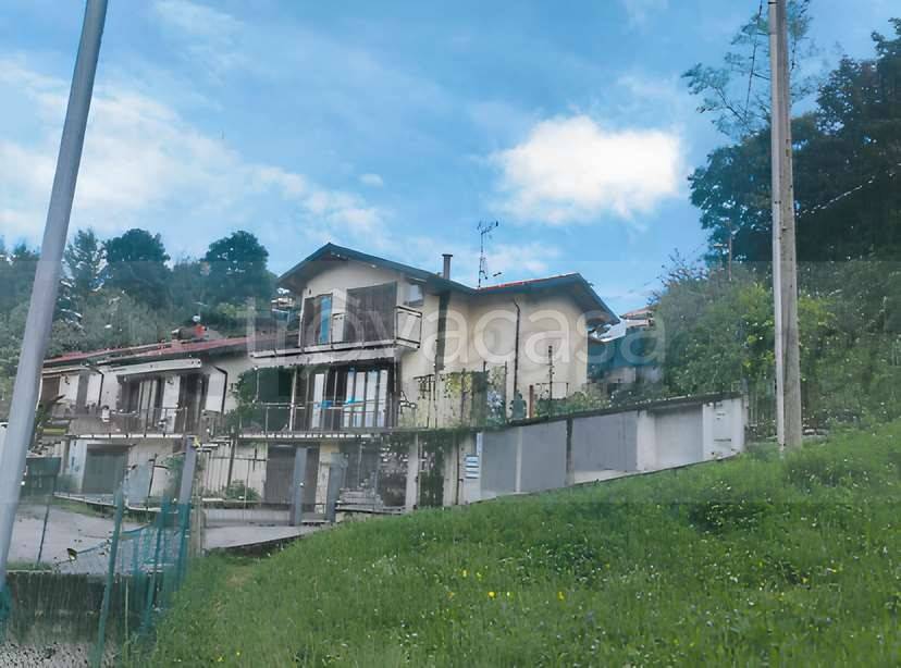 appartamento in vendita a Ferrera di Varese