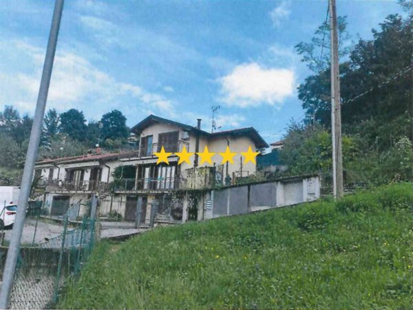 appartamento in vendita a Ferrera di Varese