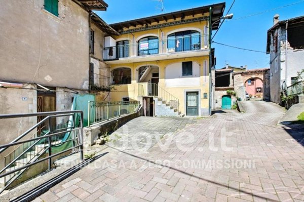 appartamento in vendita a Ferrera di Varese