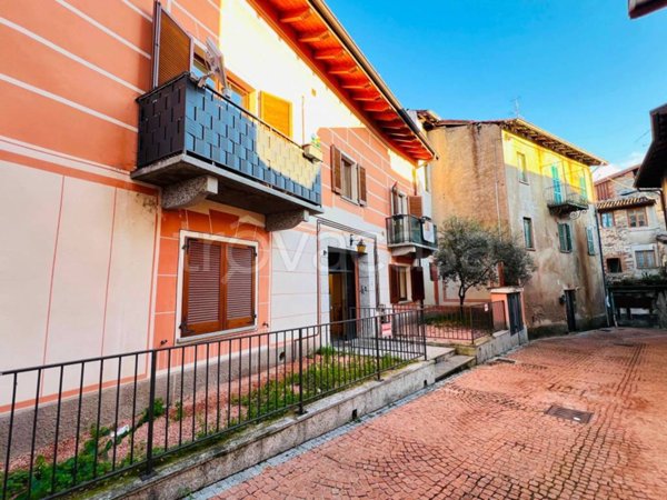 appartamento in vendita a Ferrera di Varese