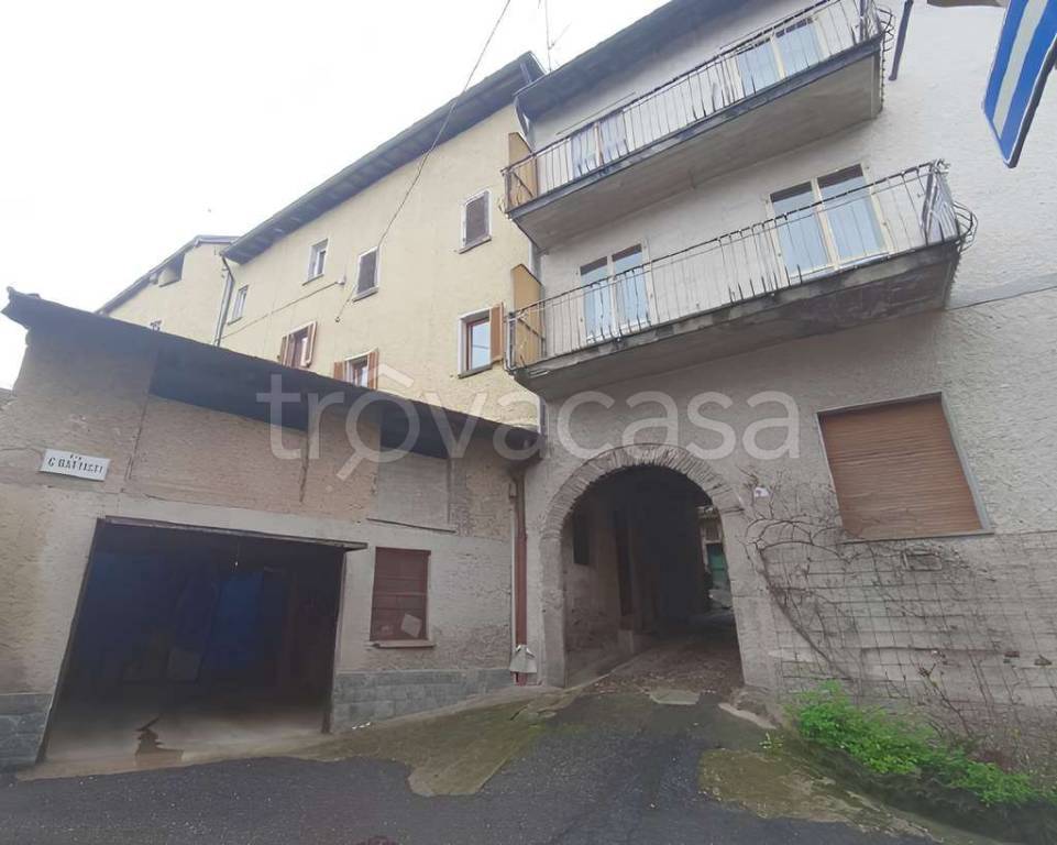 appartamento in vendita a Ferrera di Varese