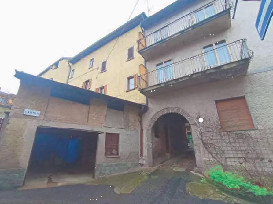 appartamento in vendita a Ferrera di Varese