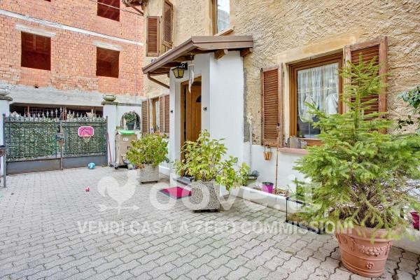 casa indipendente in vendita a Ferrera di Varese