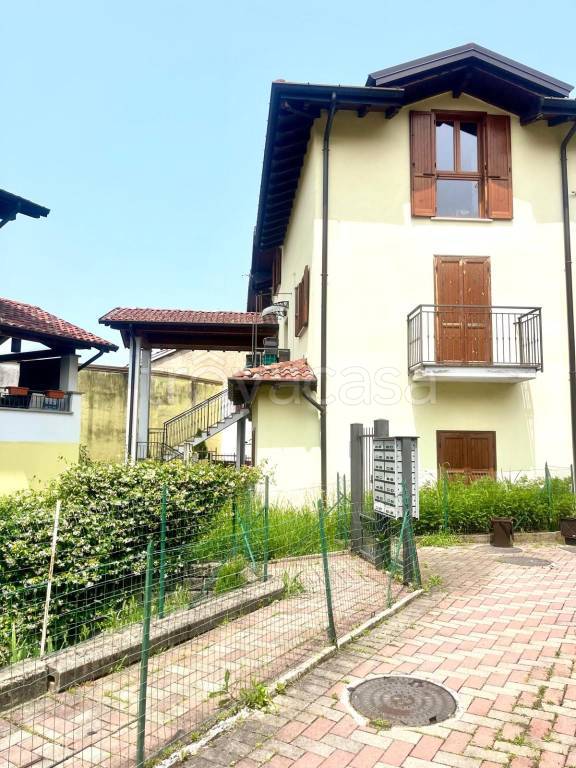 appartamento in vendita a Ferrera di Varese