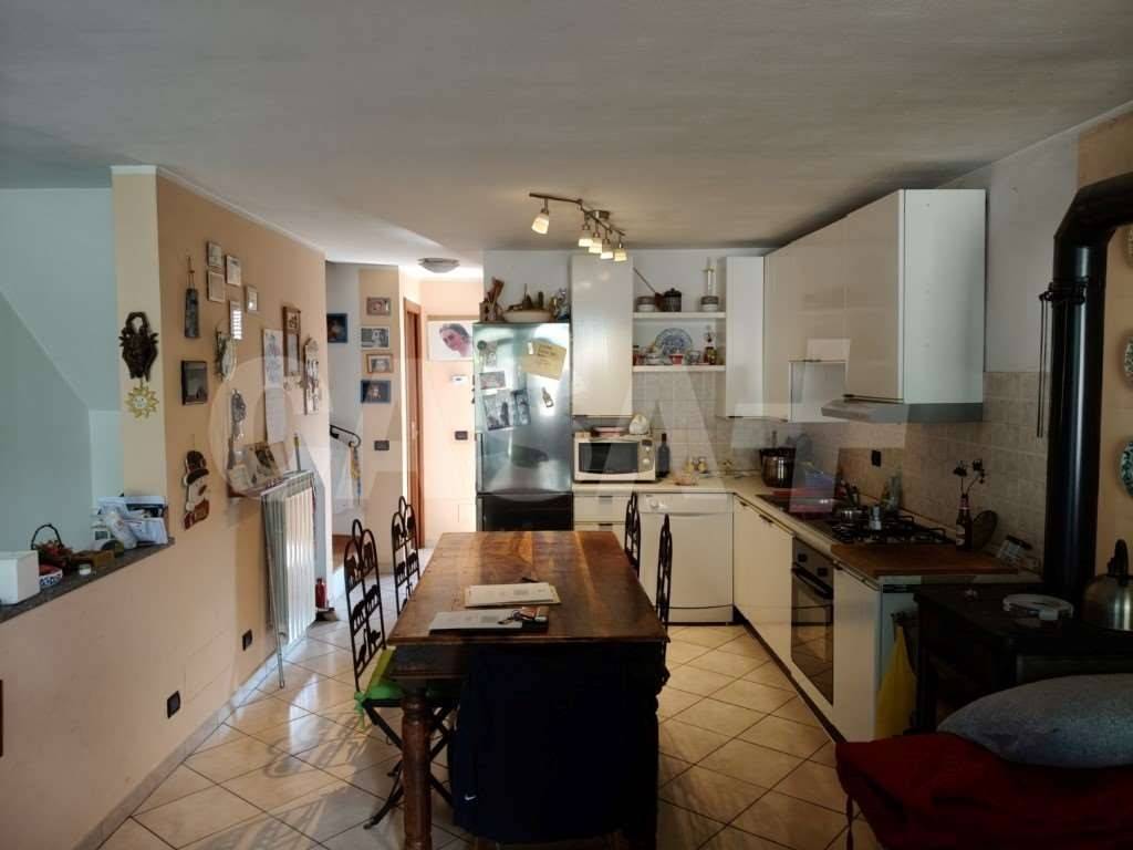 casa indipendente in vendita a Ferrera di Varese