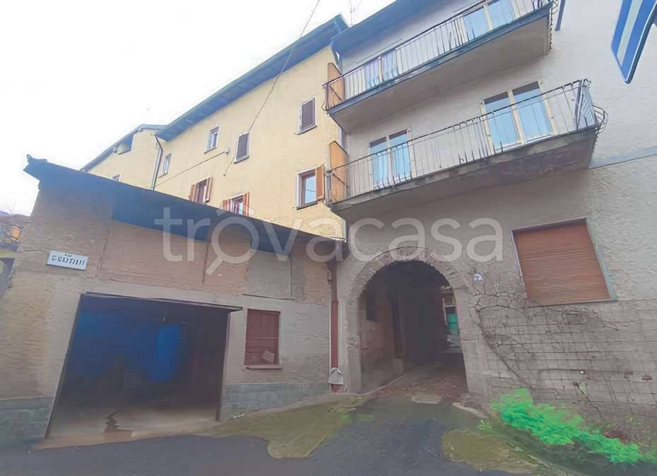 appartamento in vendita a Ferrera di Varese