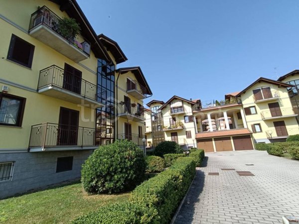 appartamento in vendita a Gallarate in zona Cascinetta