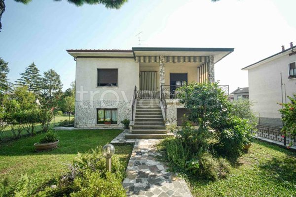 casa indipendente in vendita a Gallarate