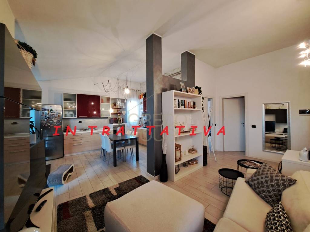 appartamento in vendita a Gallarate in zona Moriggia