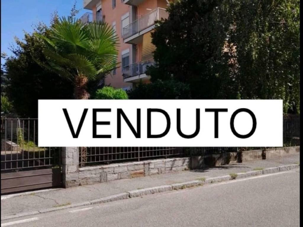 appartamento in vendita a Gallarate in zona Arnate